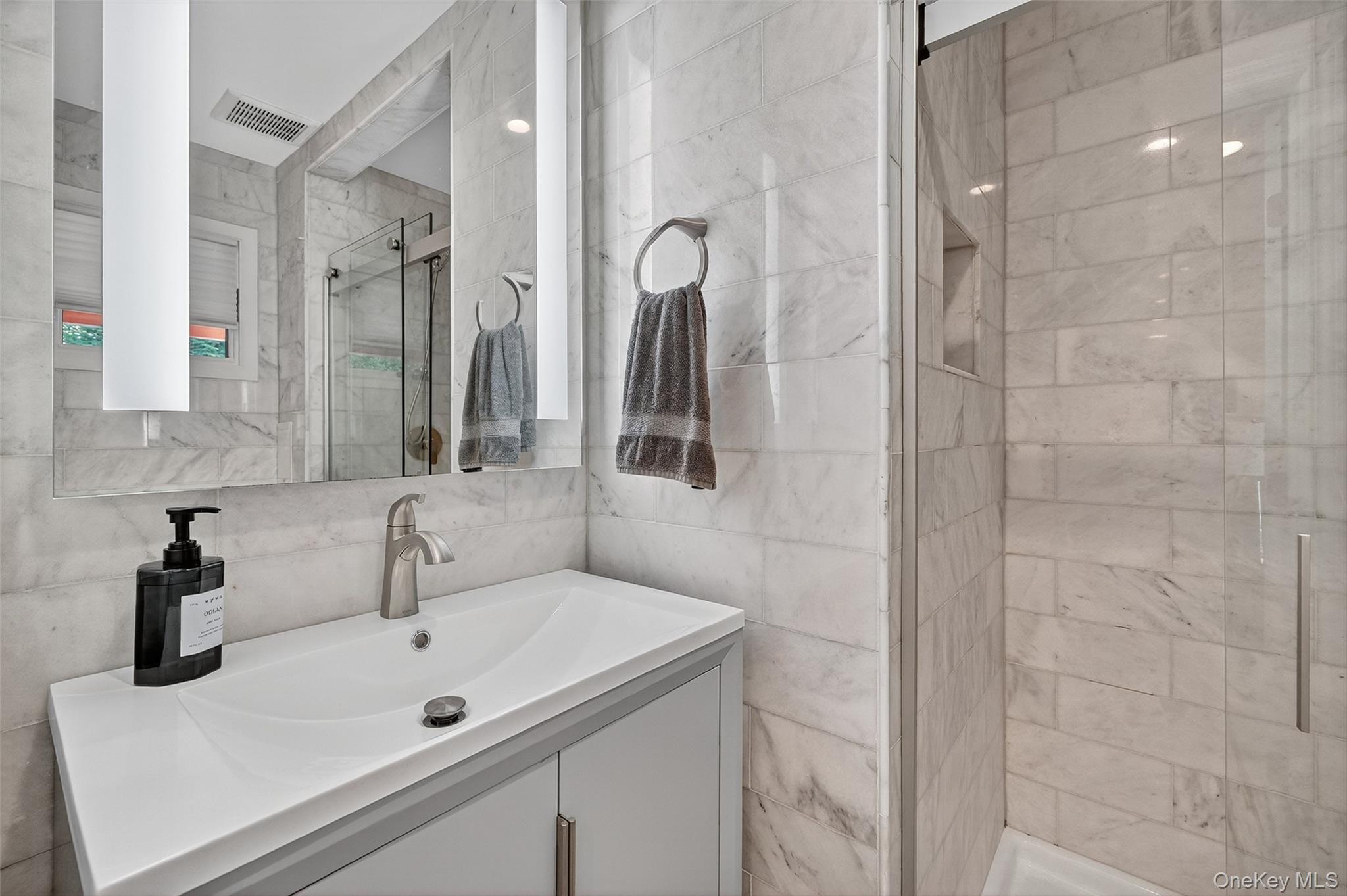 11 Saymor Drive, Bardonia, NY 10954