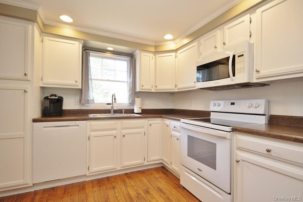 9 Birchwood Lane, Middletown, NY 10940