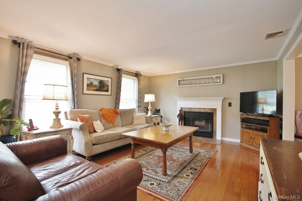 9 Birchwood Lane, Middletown, NY 10940