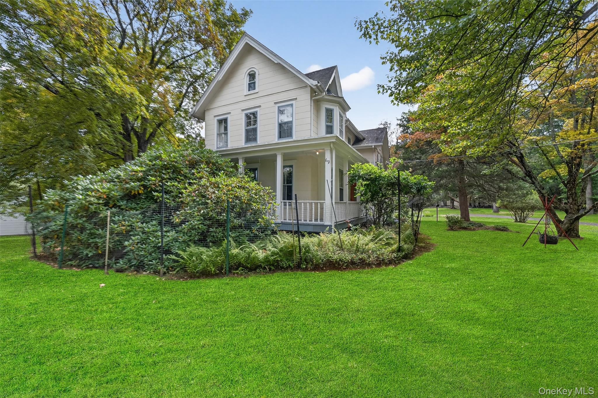 69 Smith Hill Road, Airmont, NY 10952