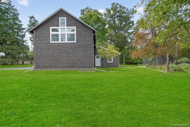 69 Smith Hill Road, Airmont, NY 10952