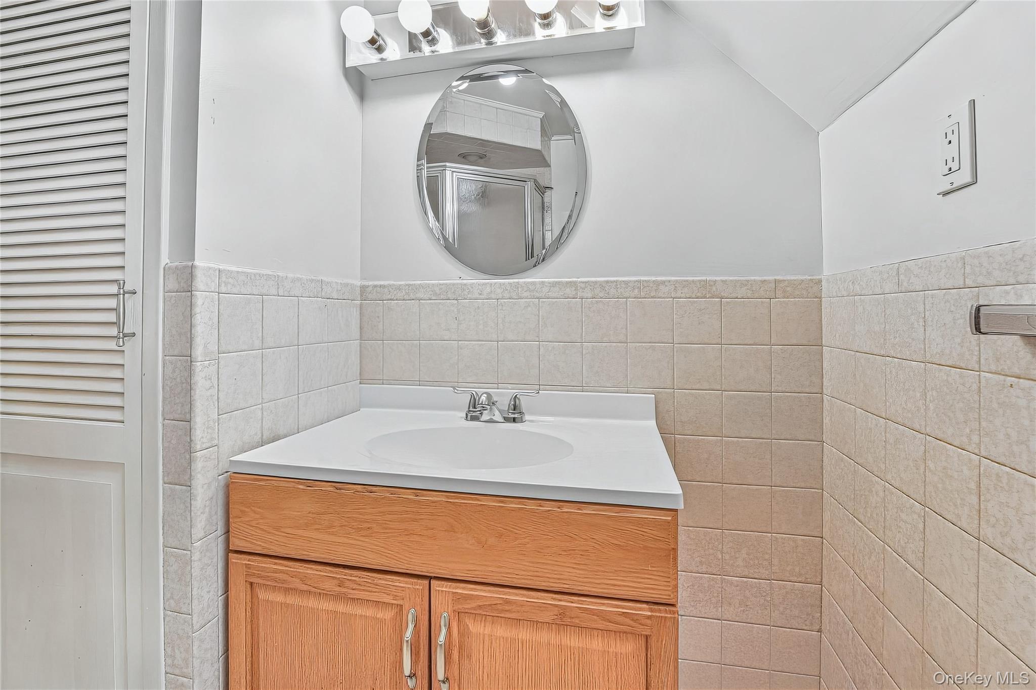 211 Ash Street, Valley Stream, NY 11580