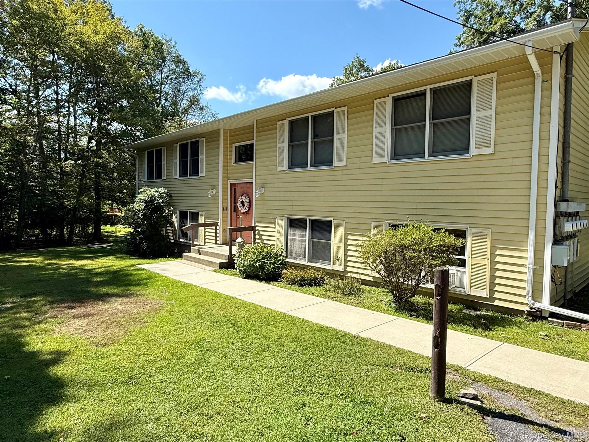 87 Oregon Trail # 1, Pine Bush, NY 12566