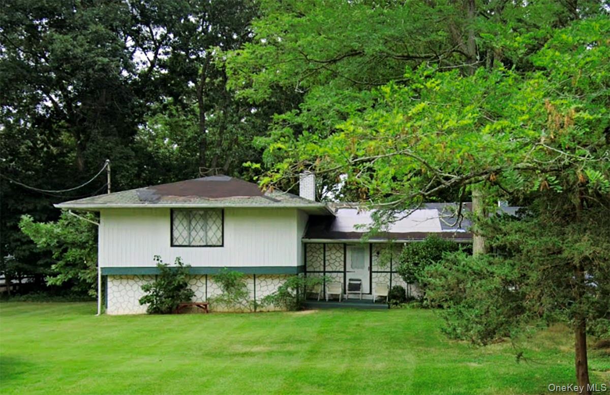 2605 Grand Avenue, Mattituck, NY 11952
