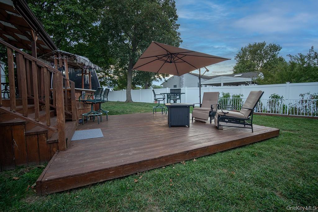 1 Puritan Place, West Babylon, NY 11704