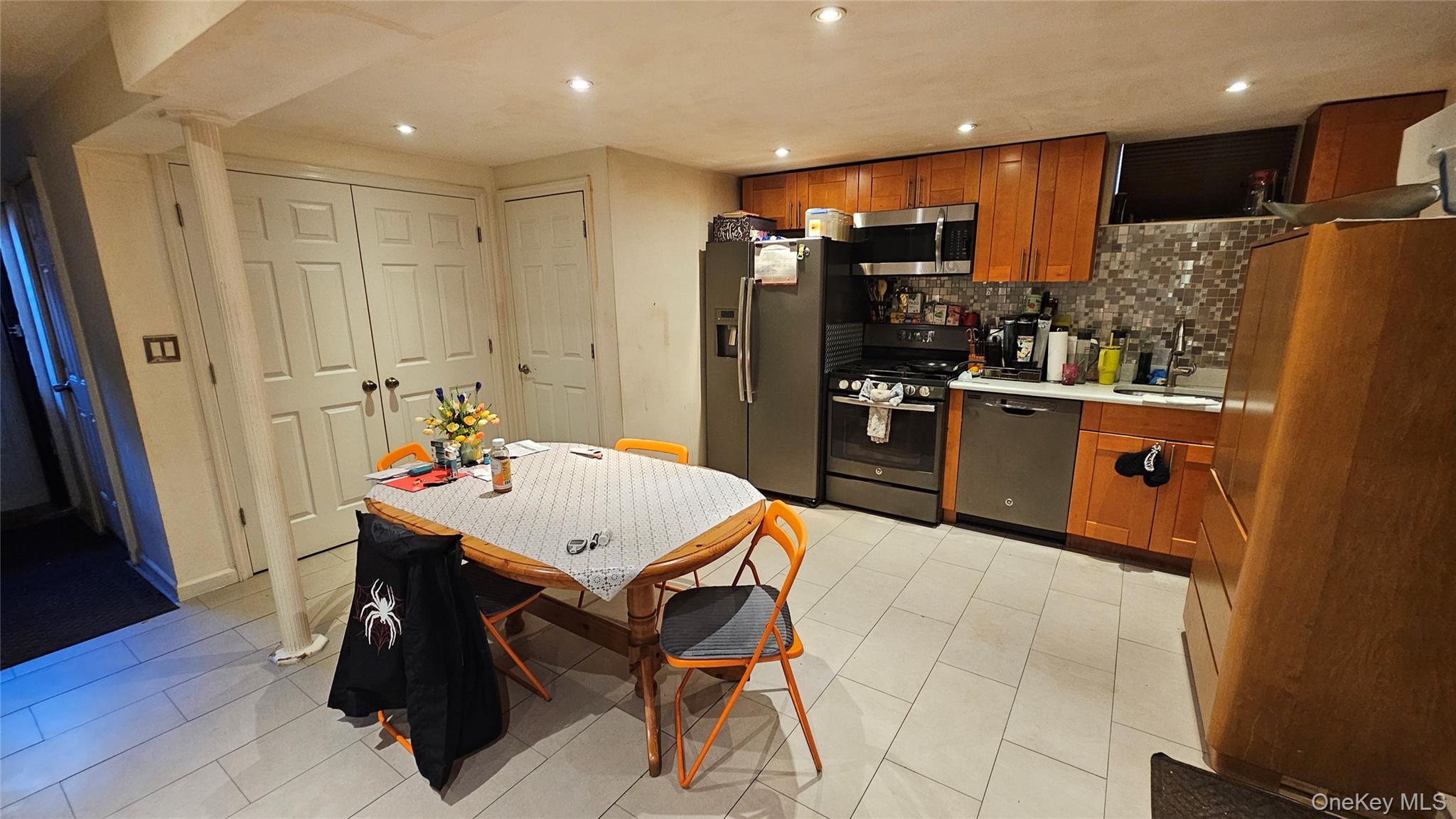 65-19 Dieterle Crescent, Rego Park, NY 11374