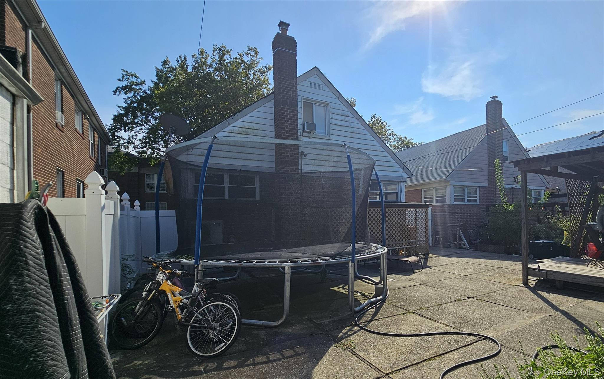 65-19 Dieterle Crescent, Rego Park, NY 11374