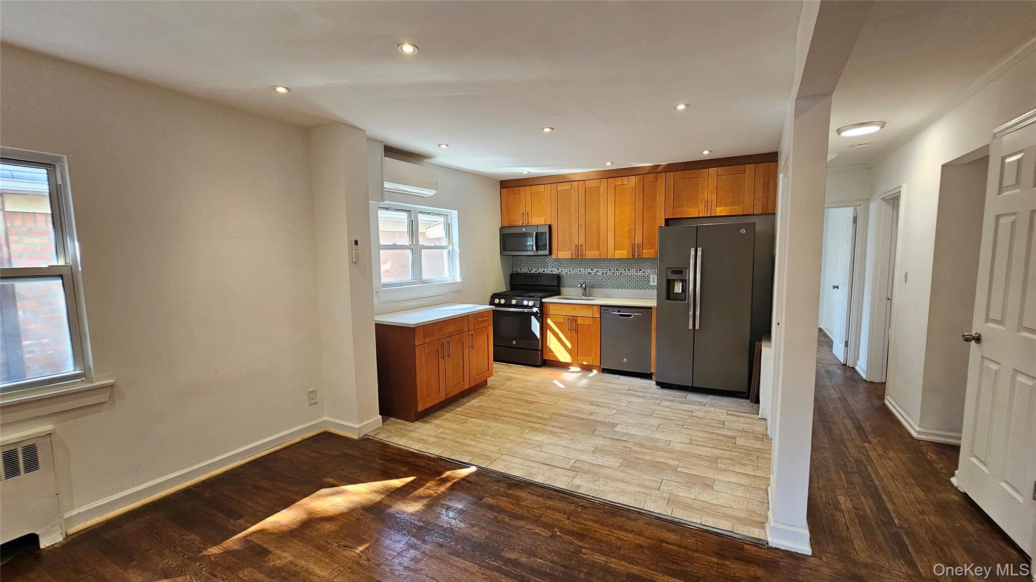 65-19 Dieterle Crescent, Rego Park, NY 11374