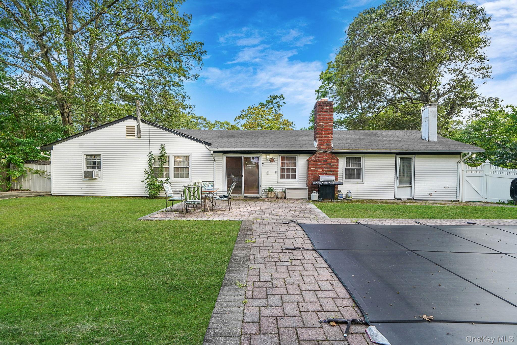 17 Whitmore Lane, Coram, NY 11727