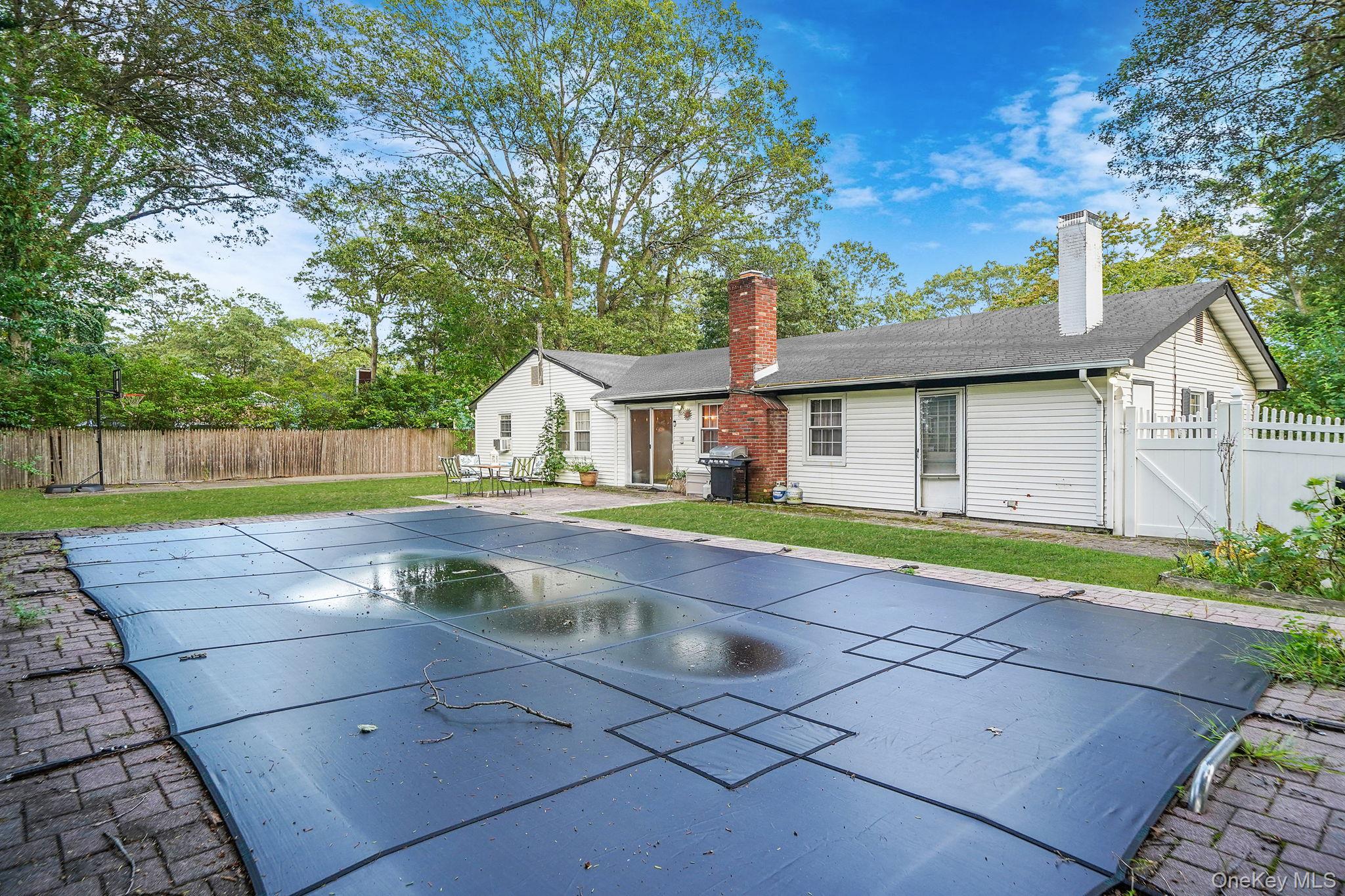 17 Whitmore Lane, Coram, NY 11727