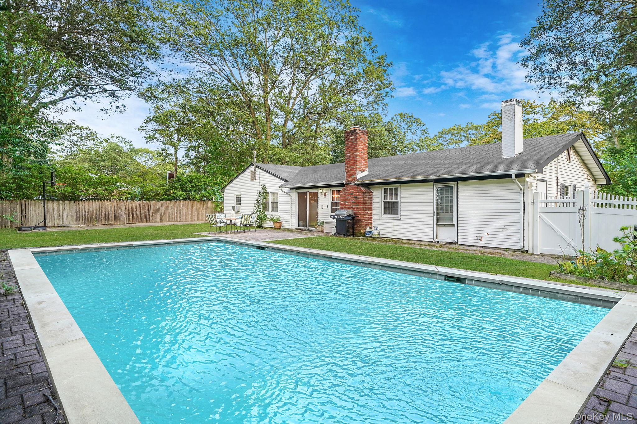 17 Whitmore Lane, Coram, NY 11727