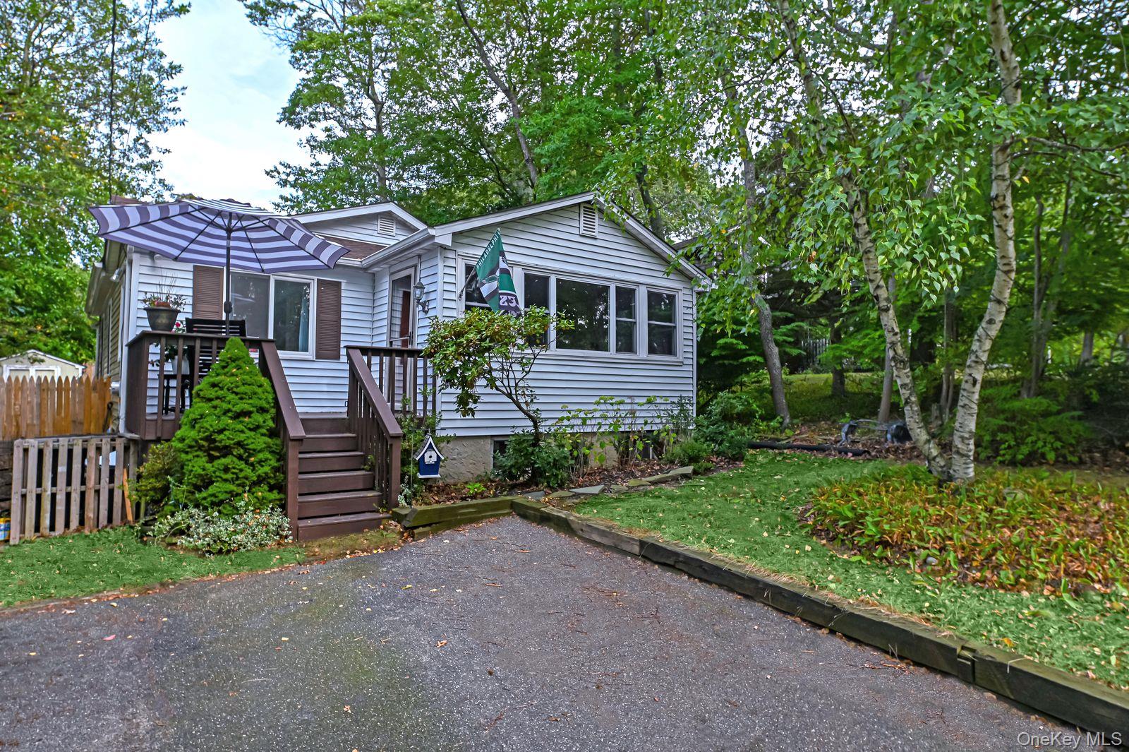 17 Urbans Road, Sound Beach, NY 11789