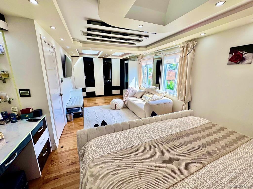 62 Walnut Road, Inwood, NY 11096