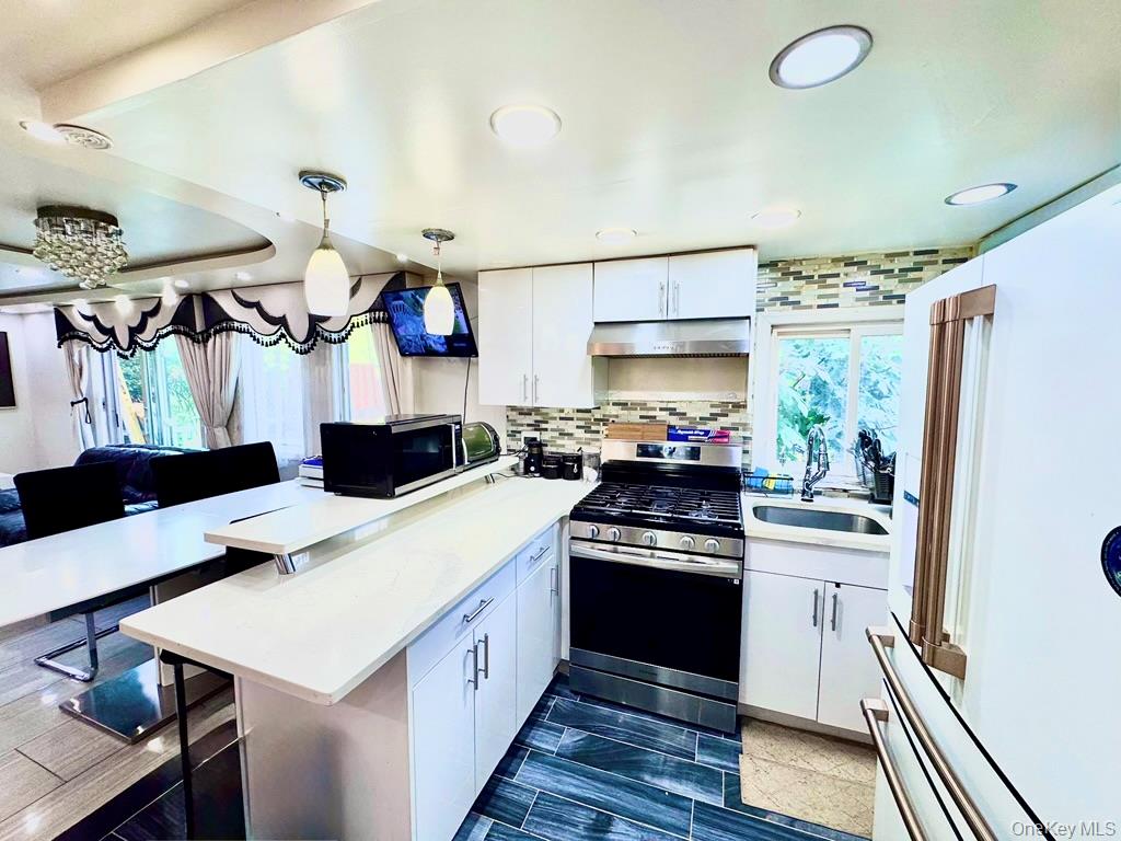 62 Walnut Road, Inwood, NY 11096