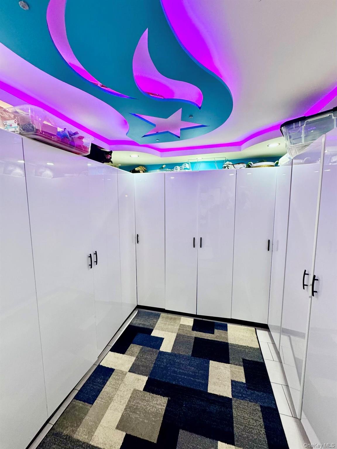 62 Walnut Road, Inwood, NY 11096