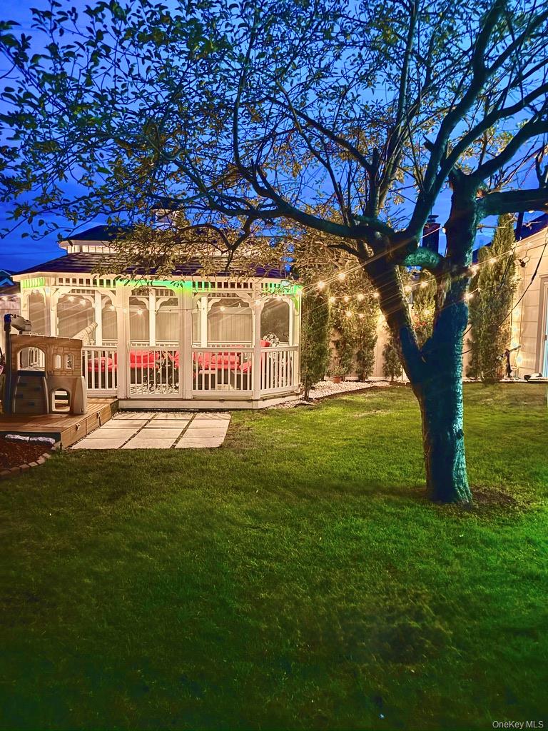 62 Walnut Road, Inwood, NY 11096