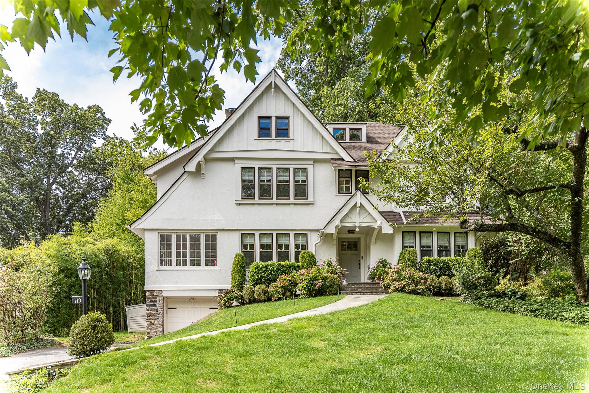 119 Pondfield Road W, Bronxville, NY 10708