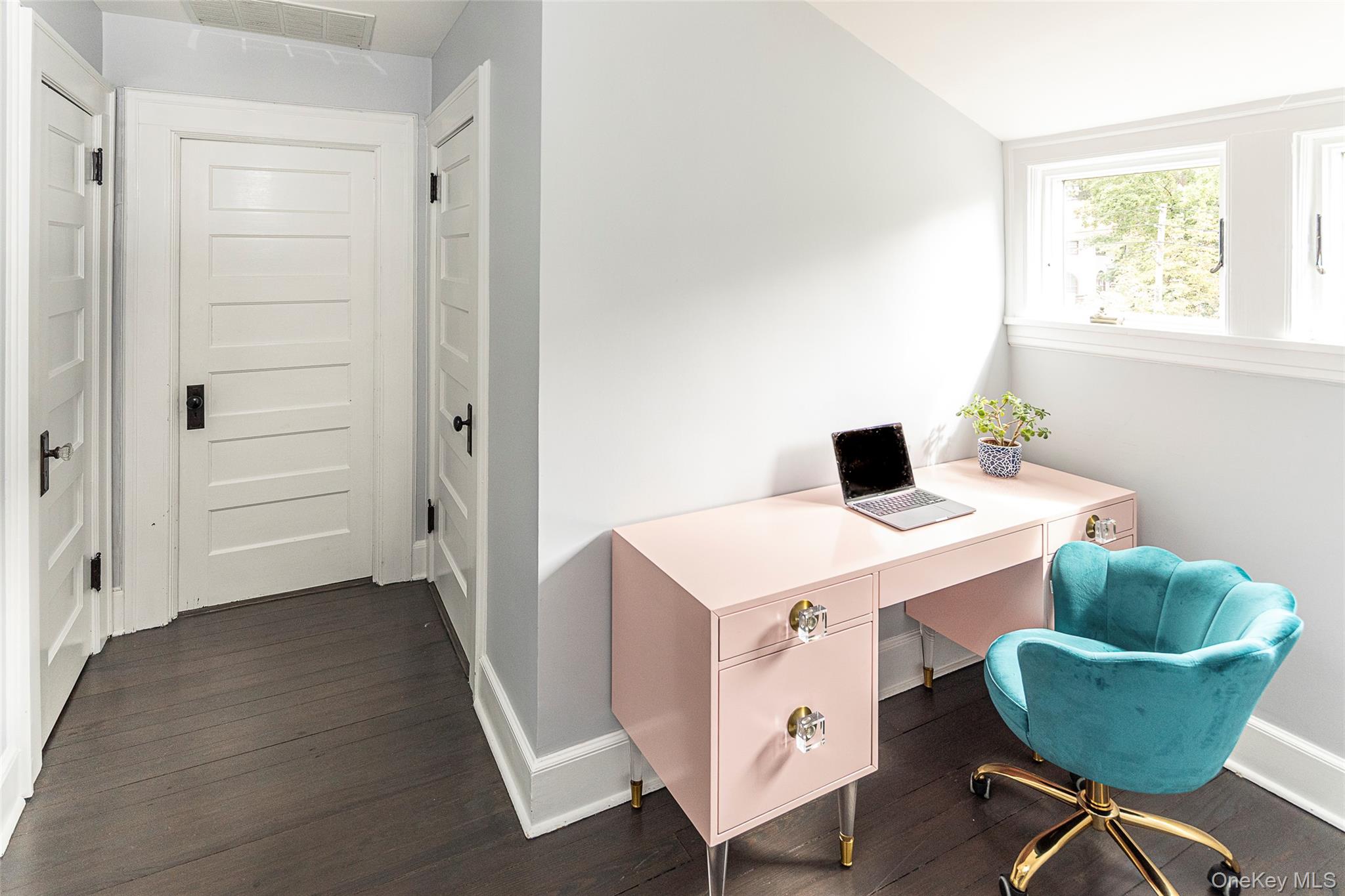 119 Pondfield Road W, Bronxville, NY 10708