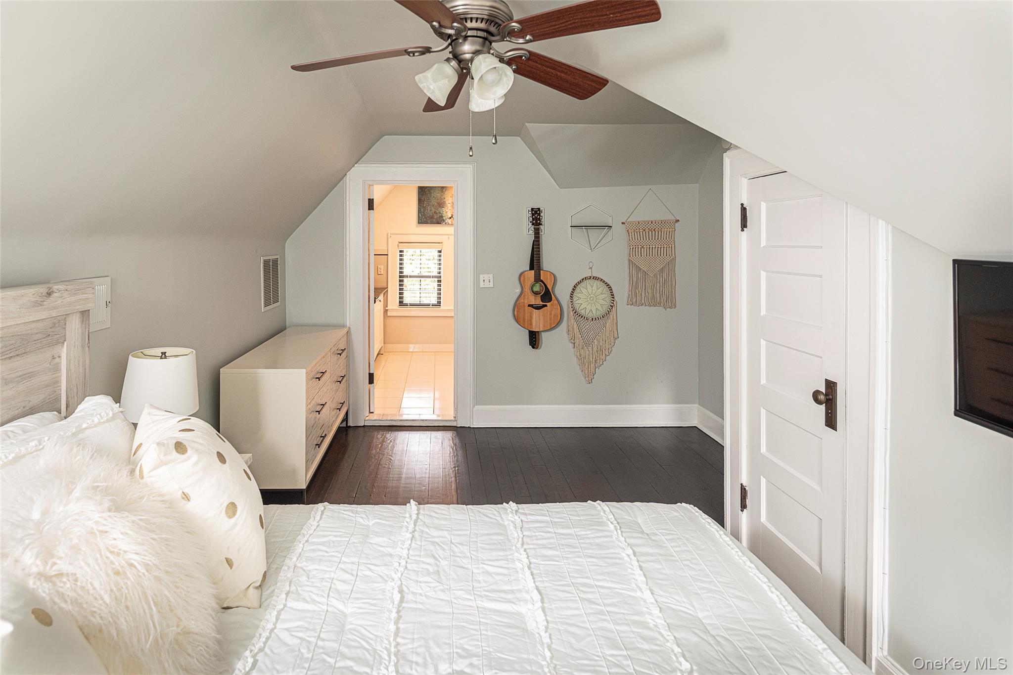 119 Pondfield Road W, Bronxville, NY 10708