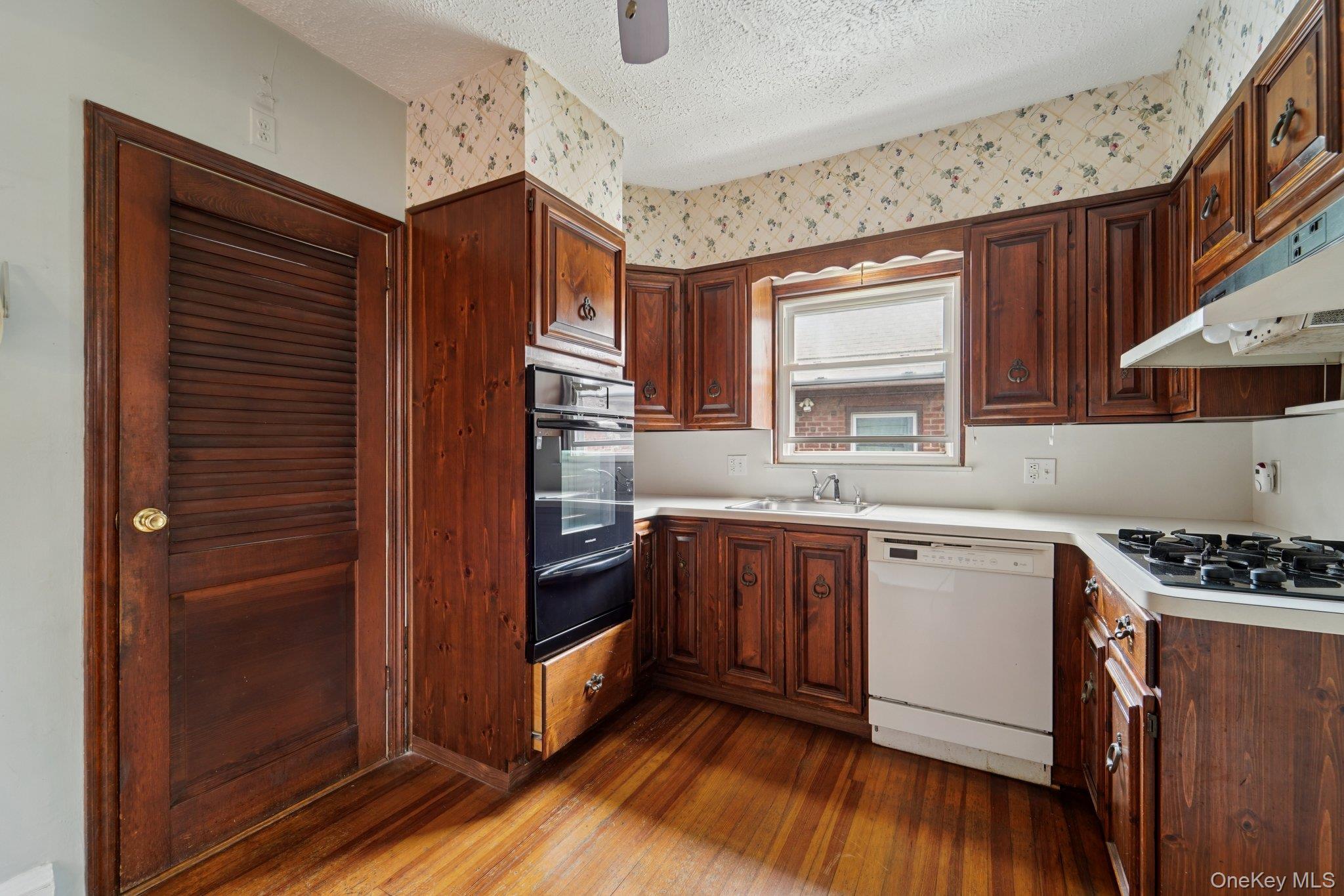 115 Morsemere Avenue, Yonkers, NY 10703