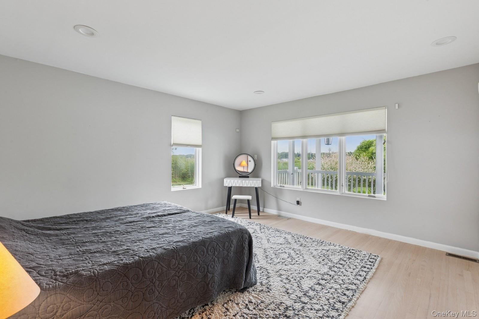 333 Roe Avenue, East Patchogue, NY 11772