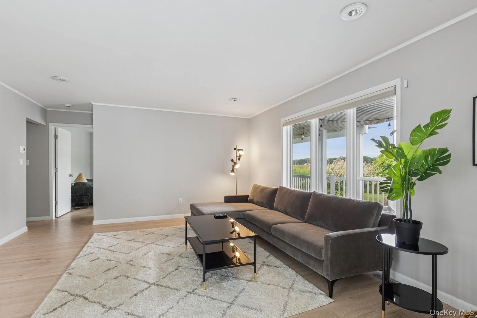 333 Roe Avenue, East Patchogue, NY 11772