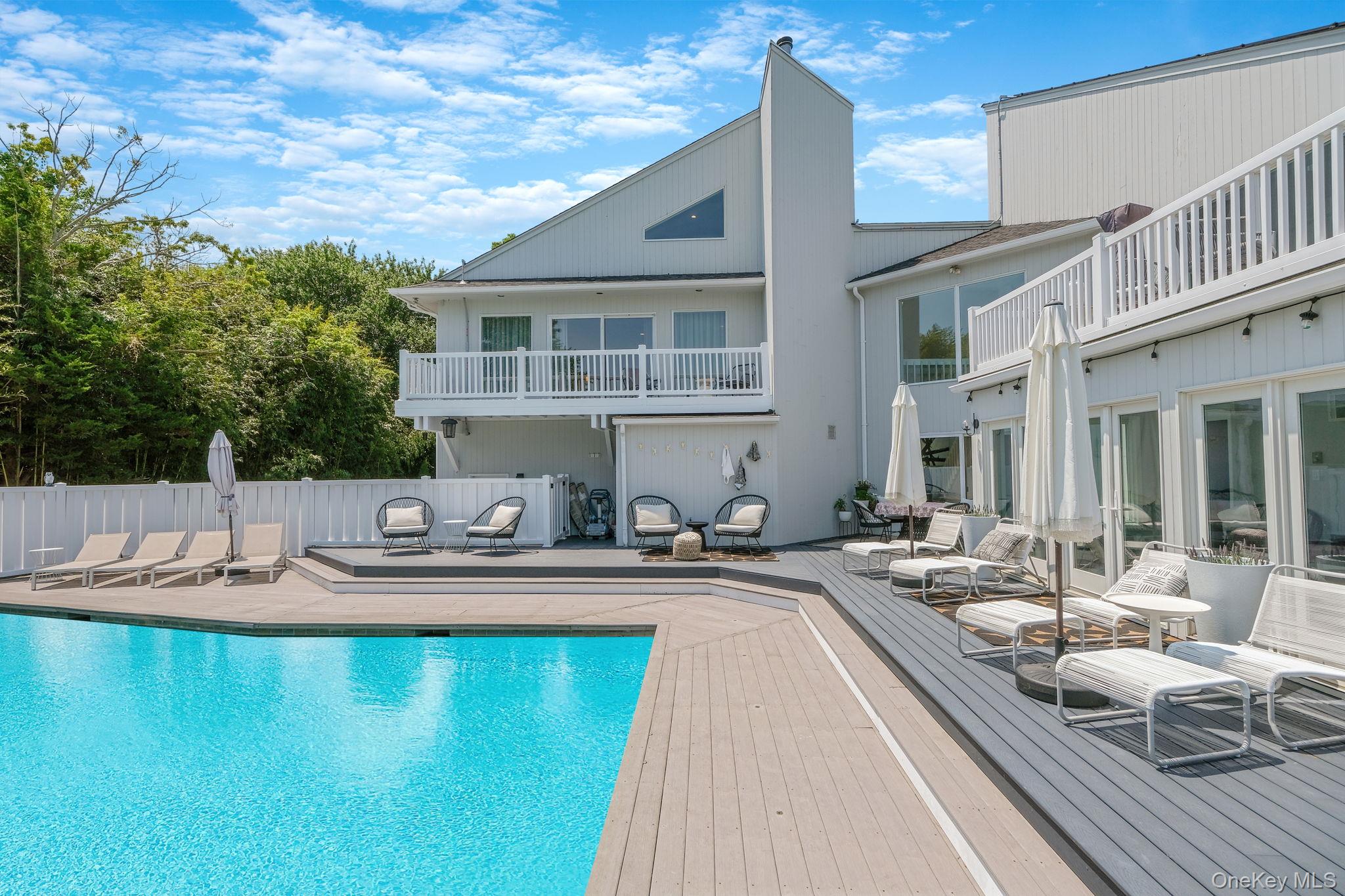 333 Roe Avenue, East Patchogue, NY 11772