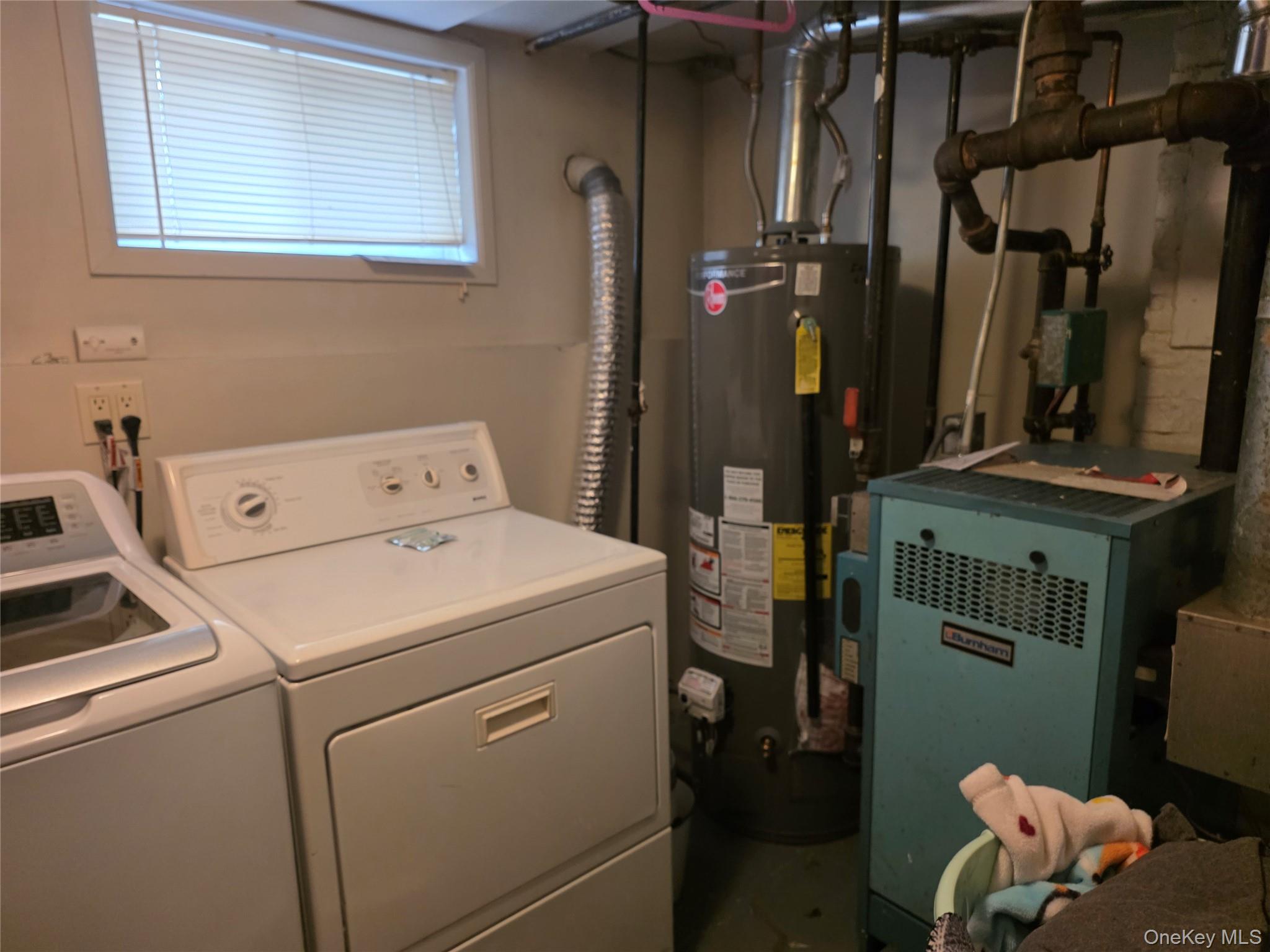 7949 77th Road, Glendale, NY 11385