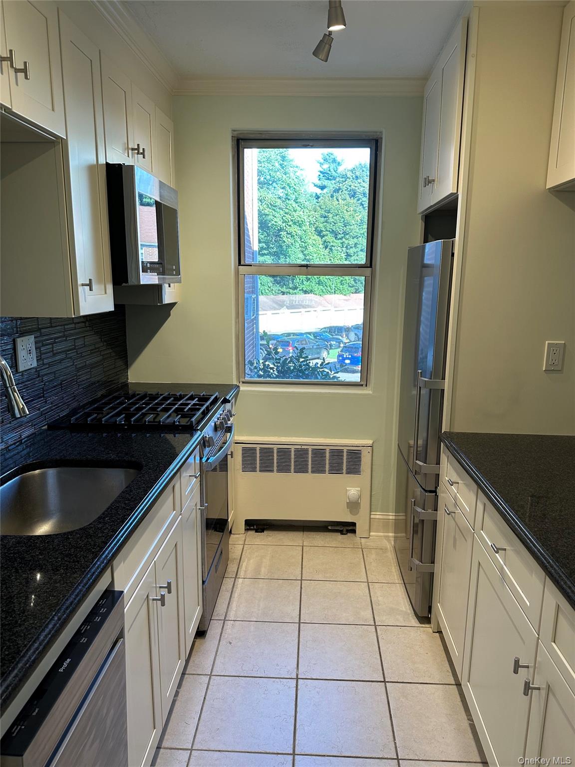 3 Bryant Crescent # #1J, White Plains, NY 10605