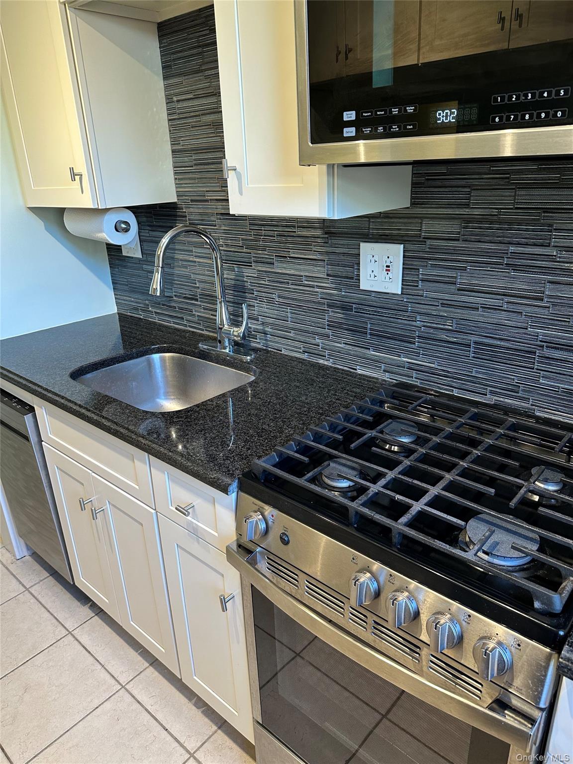 3 Bryant Crescent # #1J, White Plains, NY 10605