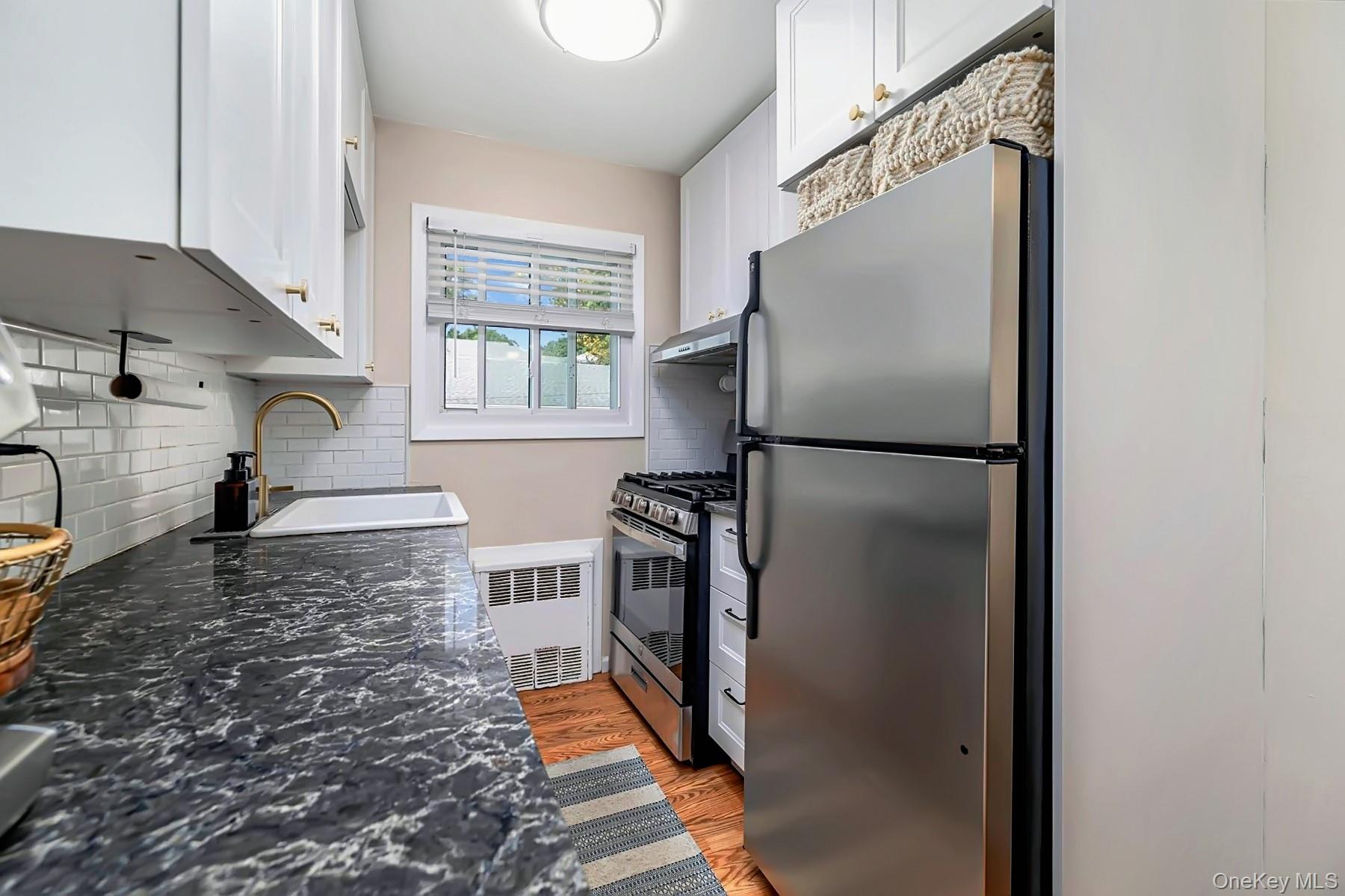 214 Edmunton Drive # J3, North Babylon, NY 11703