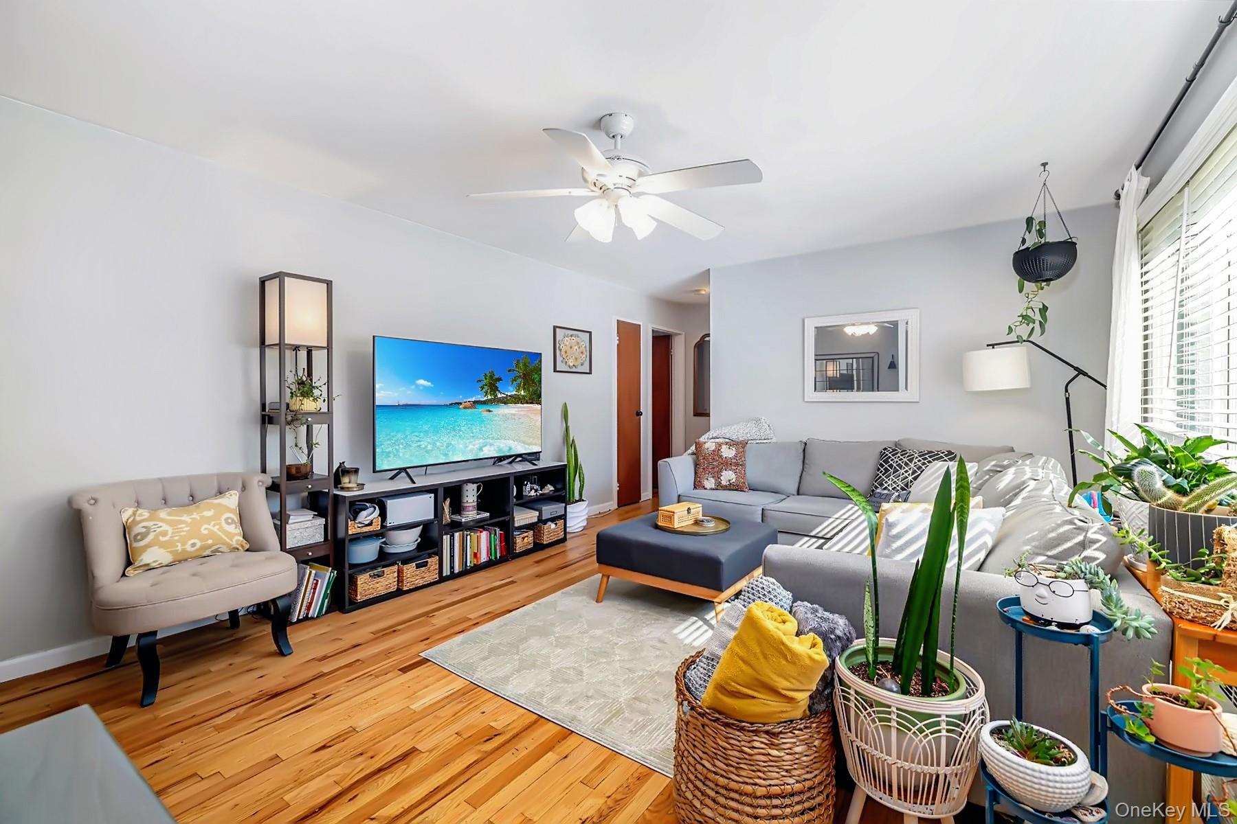 214 Edmunton Drive # J3, North Babylon, NY 11703