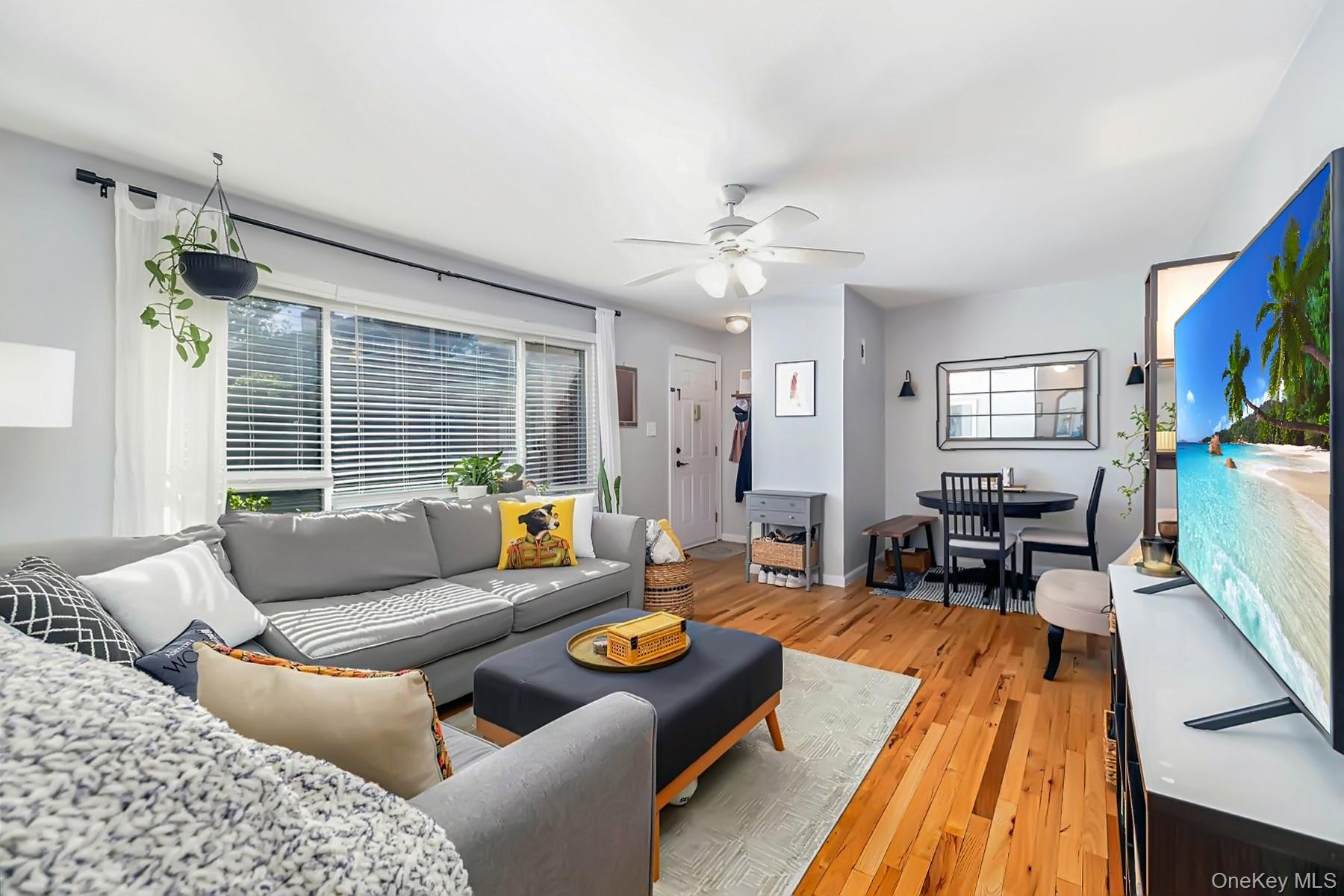 214 Edmunton Drive # J3, North Babylon, NY 11703