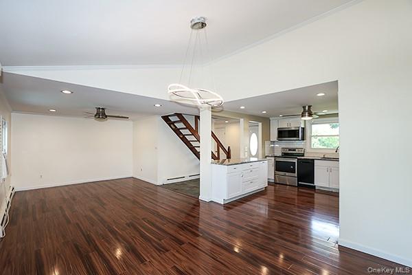 36 Torrey Pine Lane, Medford, NY 11763