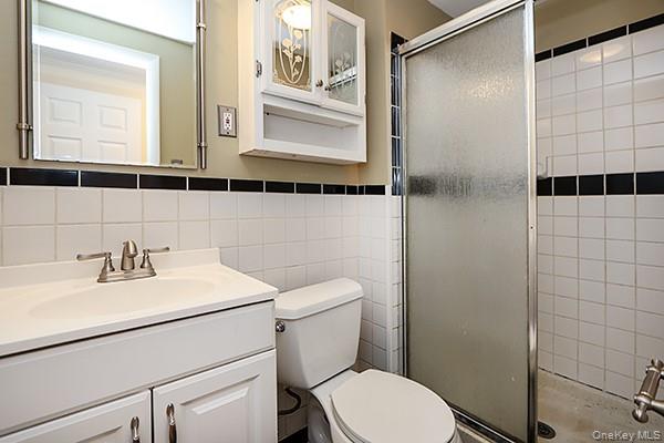 36 Torrey Pine Lane, Medford, NY 11763