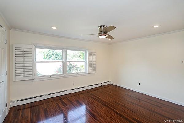 36 Torrey Pine Lane, Medford, NY 11763