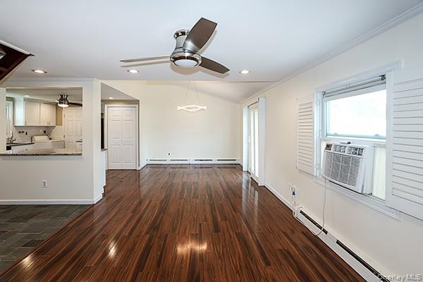 36 Torrey Pine Lane, Medford, NY 11763