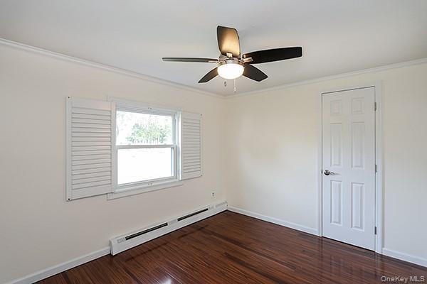 36 Torrey Pine Lane, Medford, NY 11763