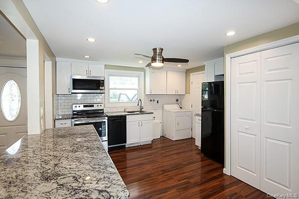 36 Torrey Pine Lane, Medford, NY 11763