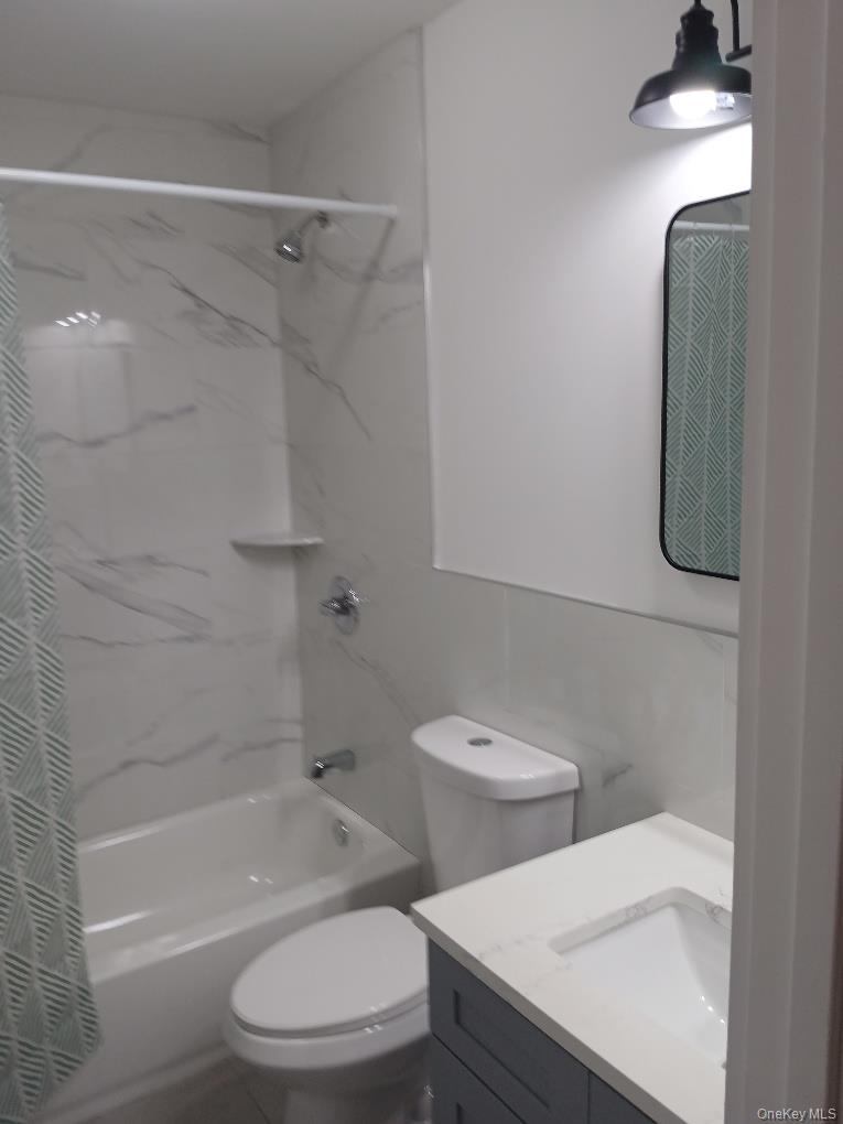 4 Mercury Avenue, East Patchogue, NY 11772