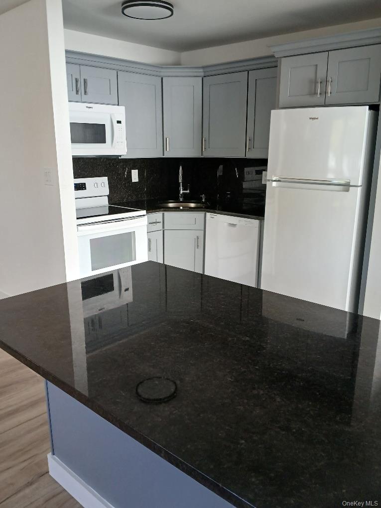 4 Mercury Avenue, East Patchogue, NY 11772