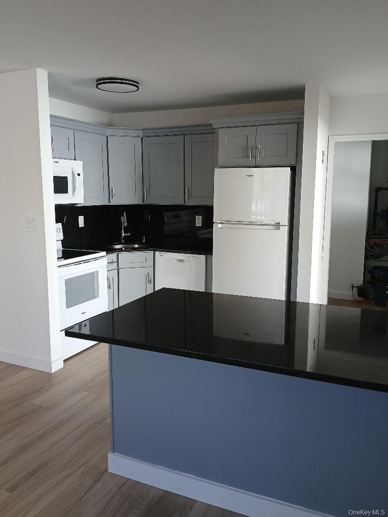 4 Mercury Avenue, East Patchogue, NY 11772