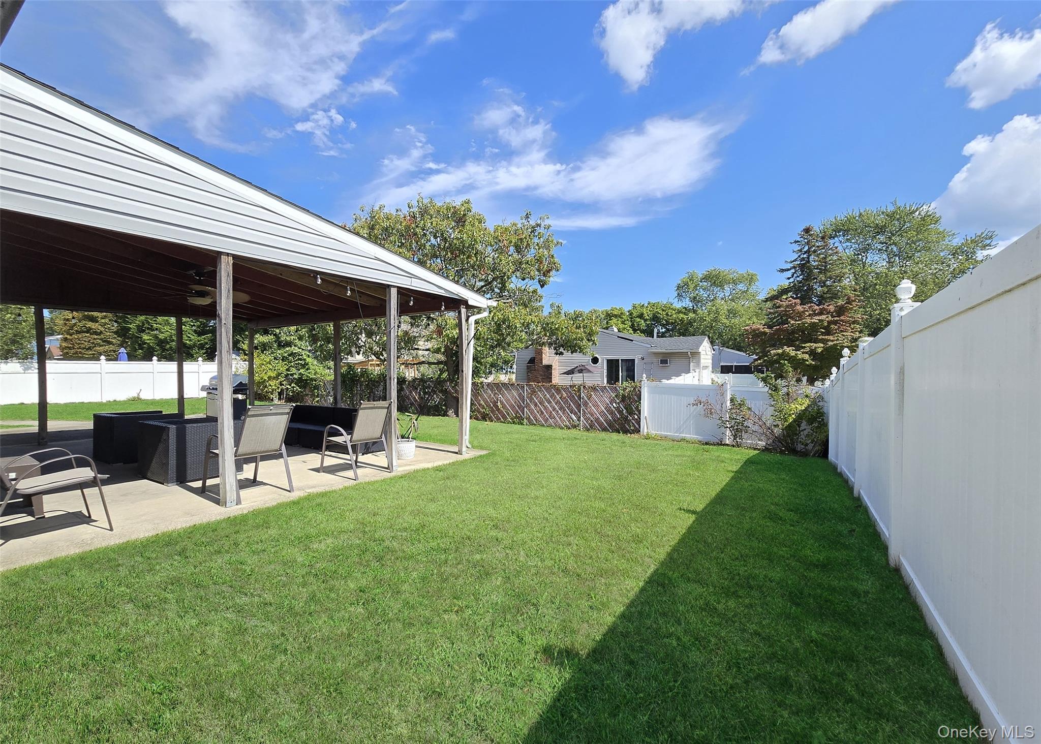 26 Circle Lane, Bay Shore, NY 11706