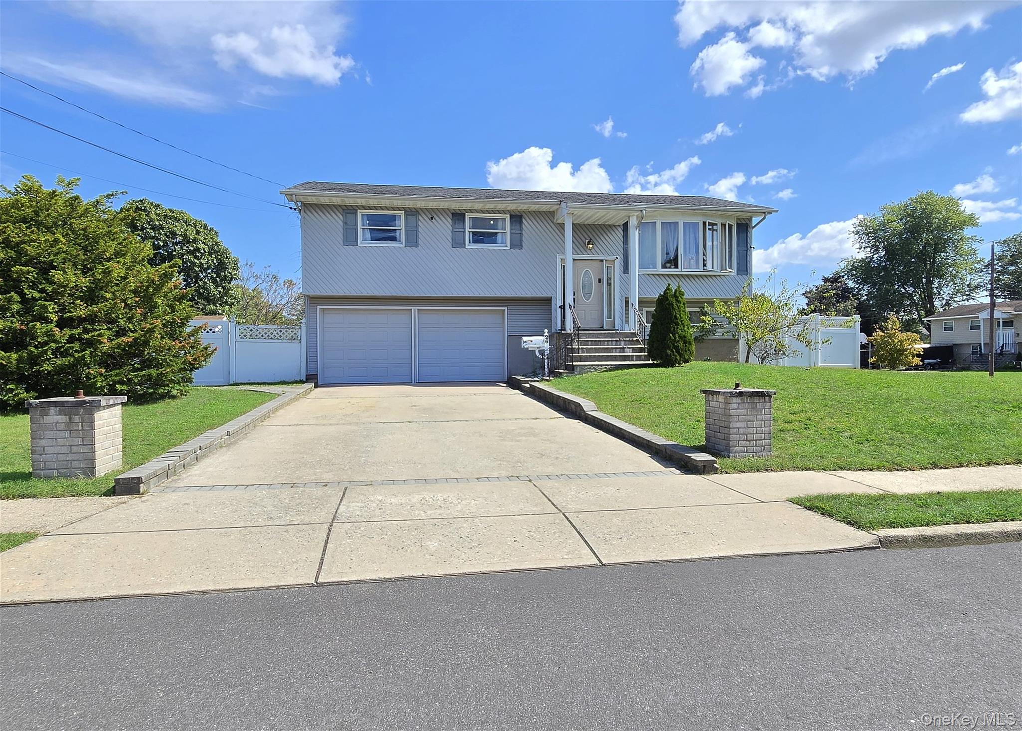 26 Circle Lane, Bay Shore, NY 11706
