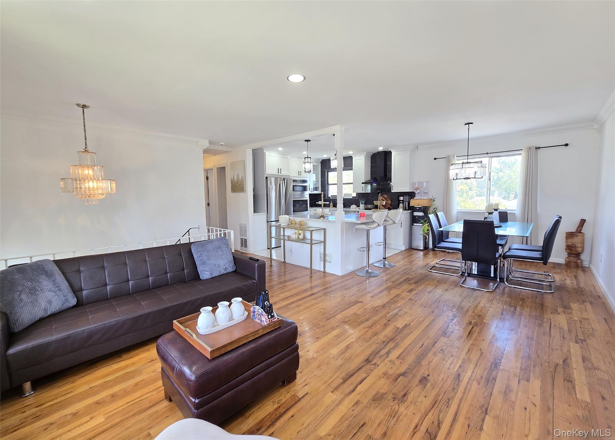 26 Circle Lane, Bay Shore, NY 11706