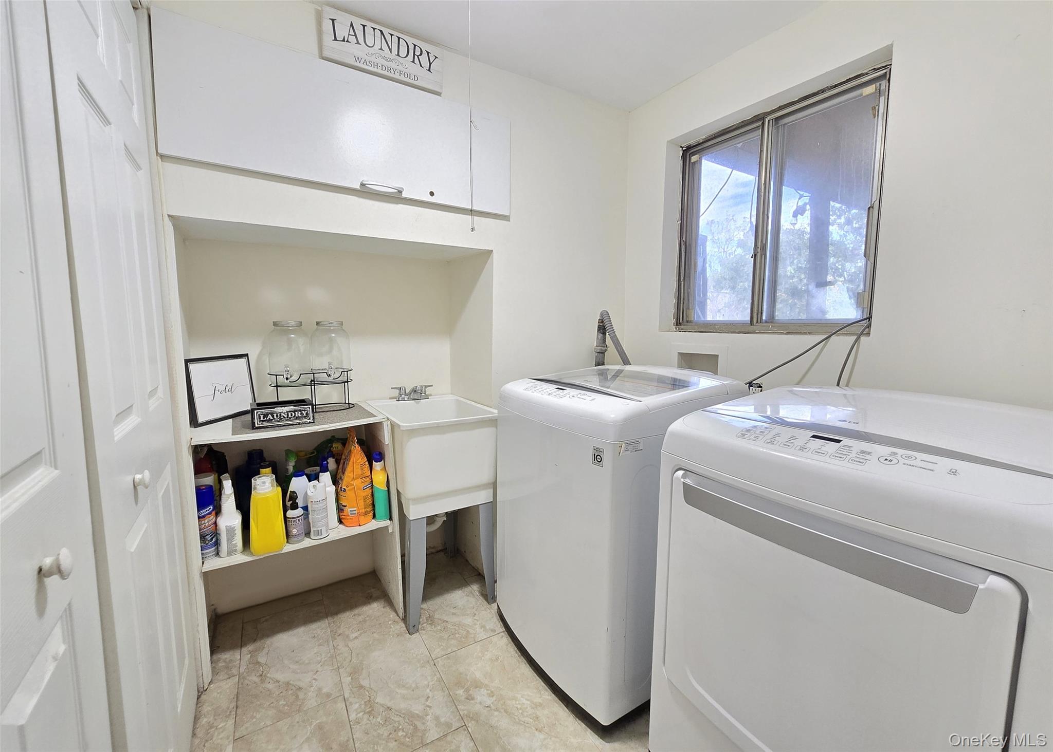 26 Circle Lane, Bay Shore, NY 11706