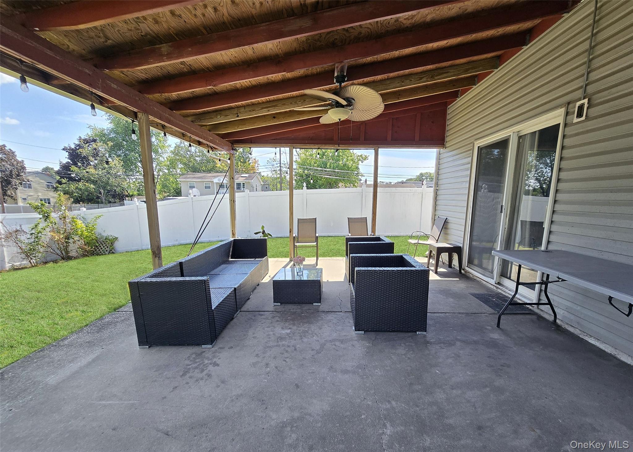 26 Circle Lane, Bay Shore, NY 11706