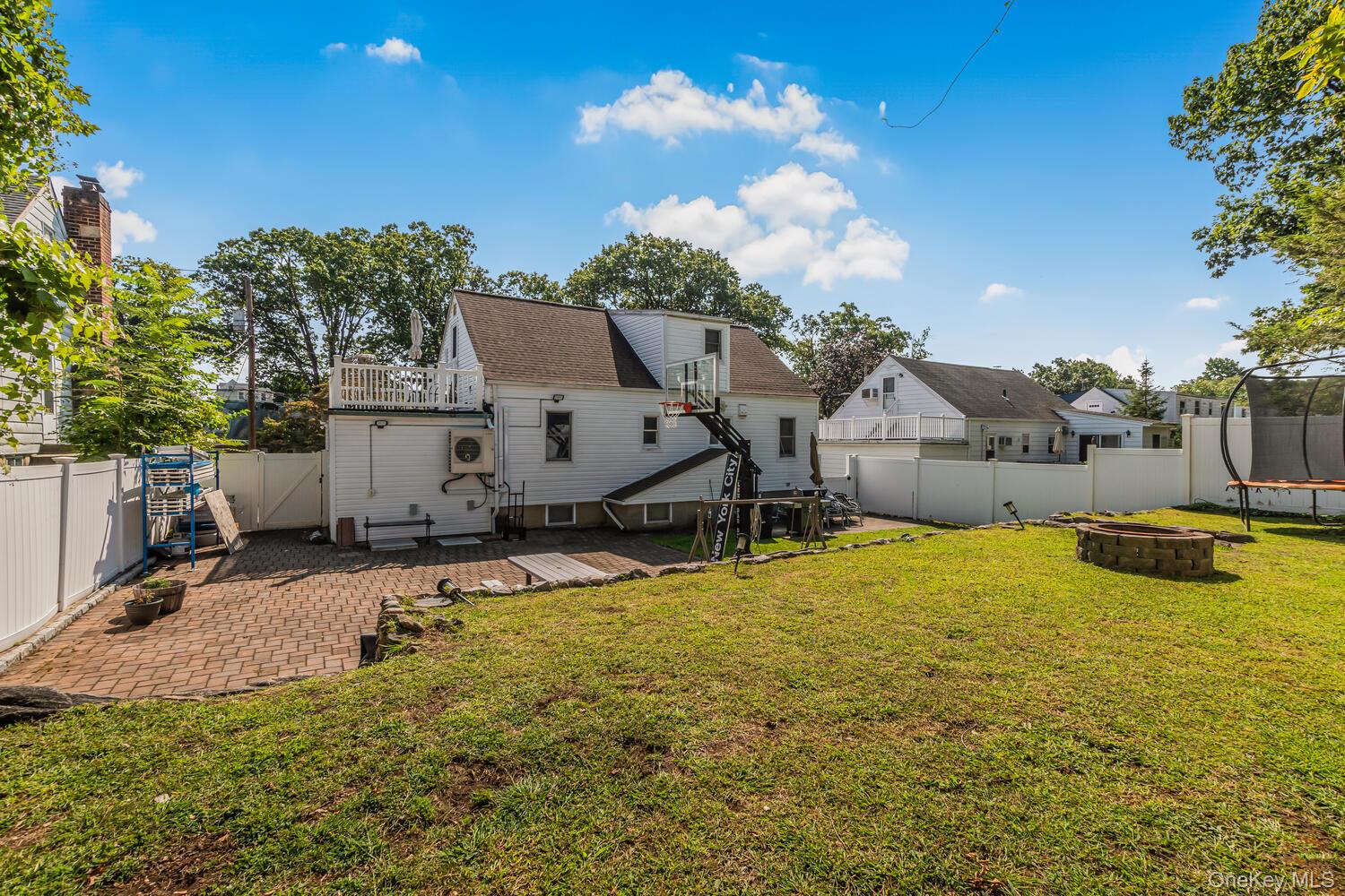 41 Maple Place, Yonkers, NY 10704