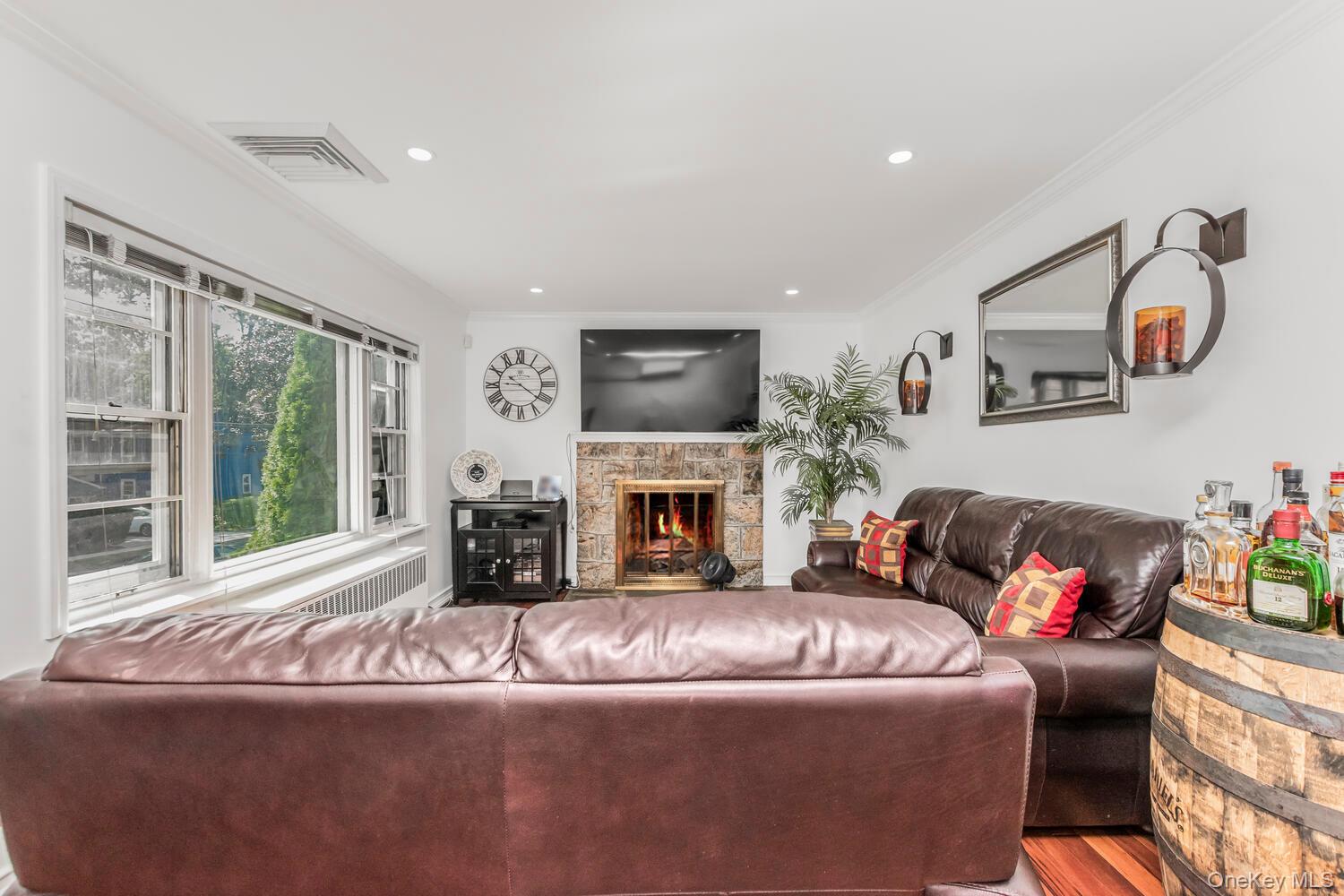 41 Maple Place, Yonkers, NY 10704