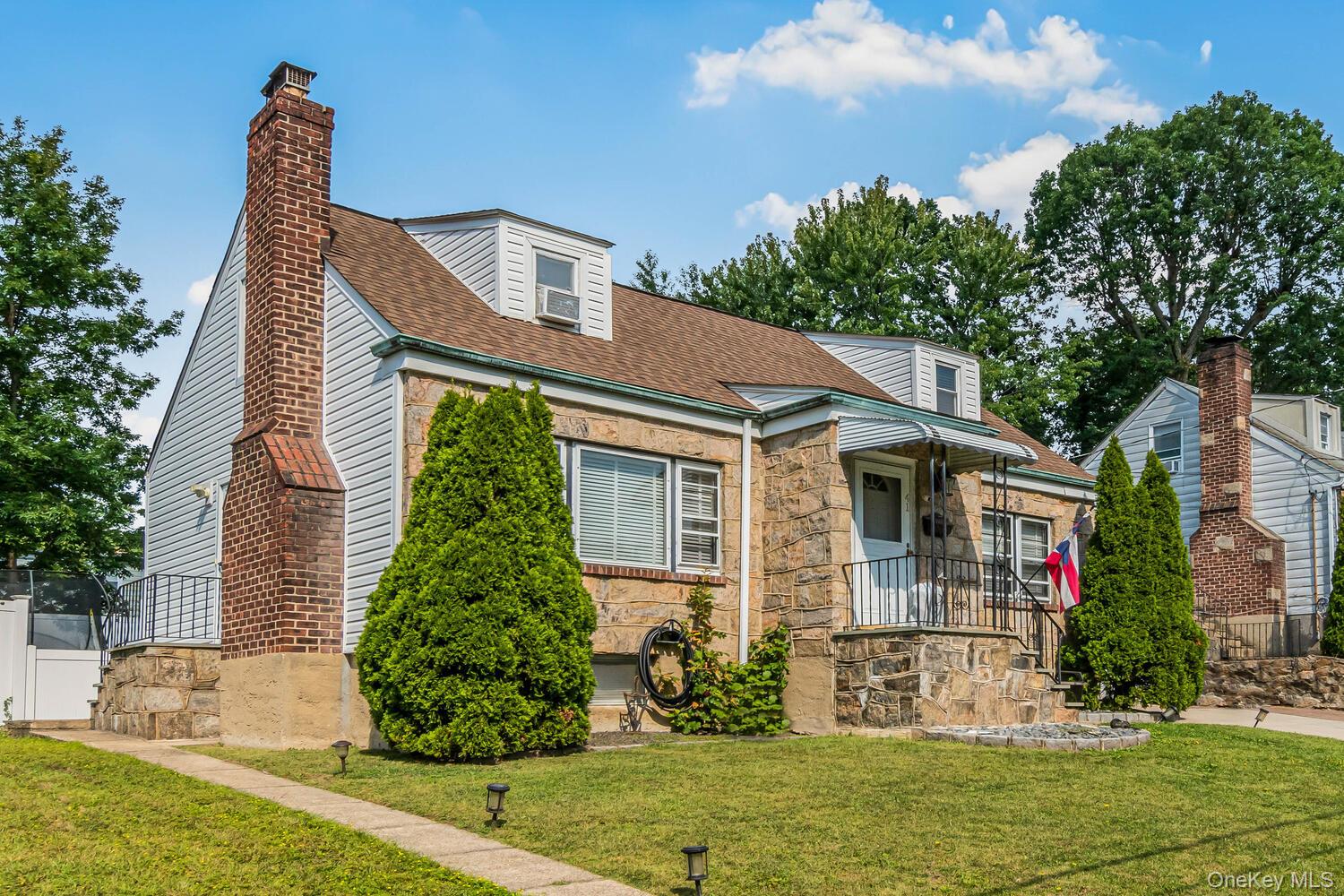 41 Maple Place, Yonkers, NY 10704